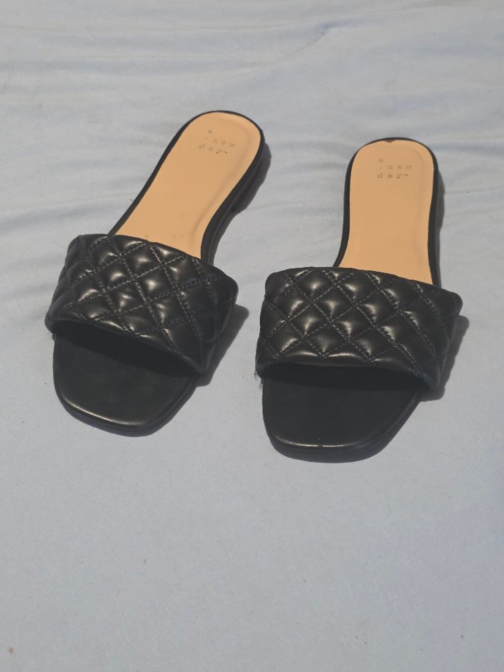 Black dimond quilted dressy Slides